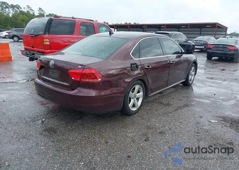 2012 Volkswagen Passat 2.5L Se z USA, uszkodzony, nr VIN 1VWBH7A3XCC093970